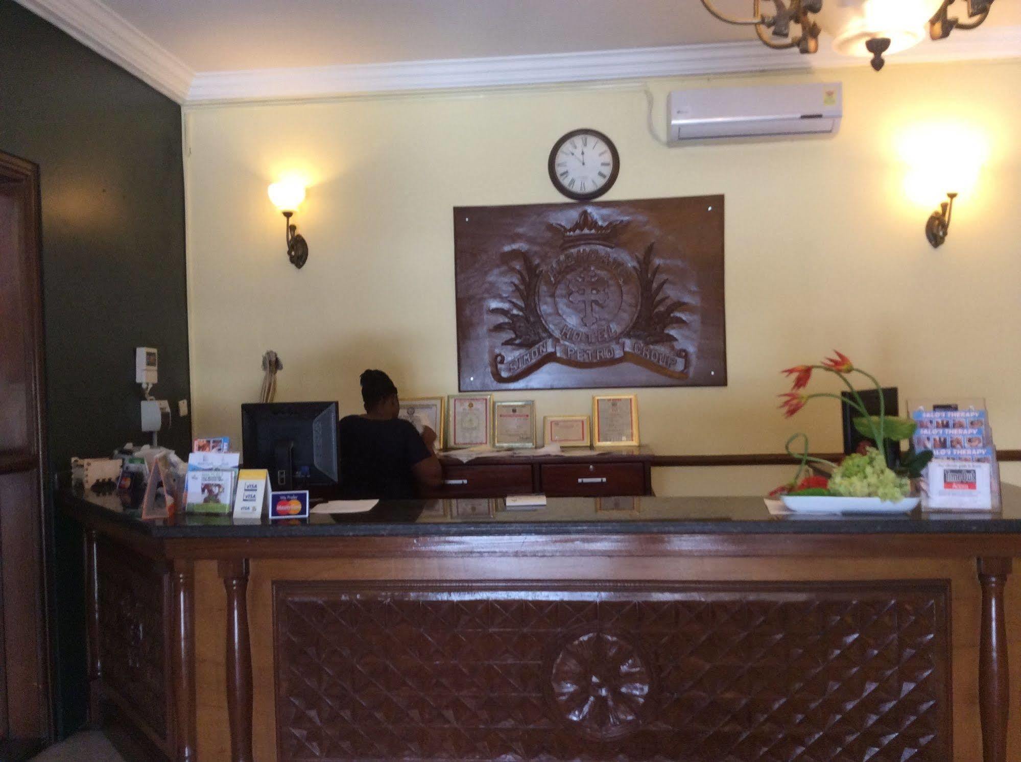 Highgate Hotel Accra Exteriör bild